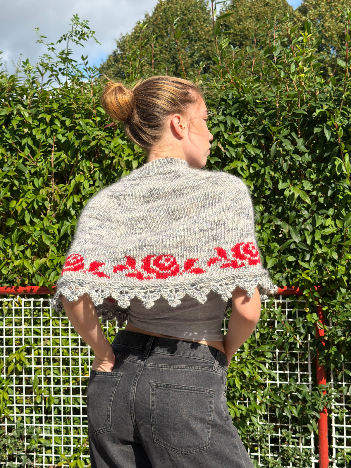 Rose Poncho - Danish