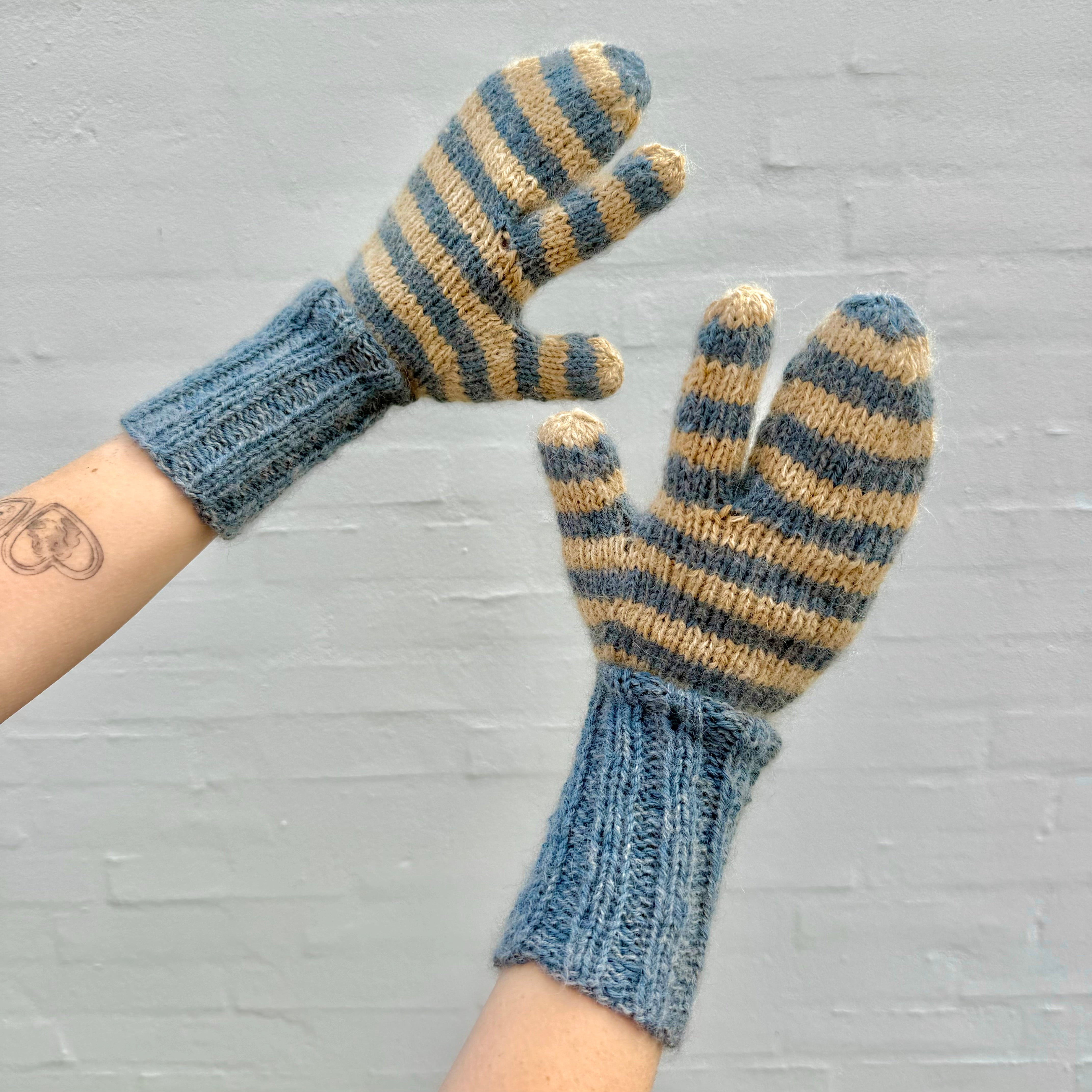 Tabi Mittens - Danish